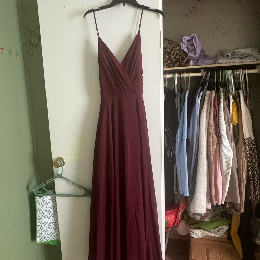 Elegant Burgundy Spaghetti Strap Dress